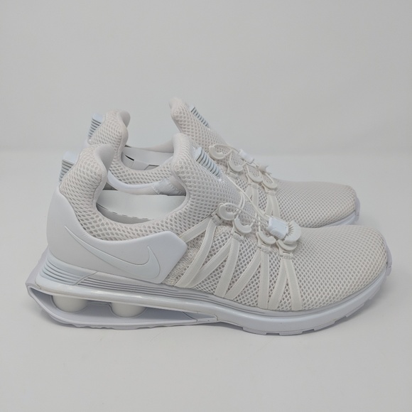 nike shox gravity triple white